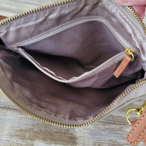 JOY & IMAN Alexandria Pebbled Leather Small Crossbody Bag Top Zipper Purse Taupe - Picture 7 of 12